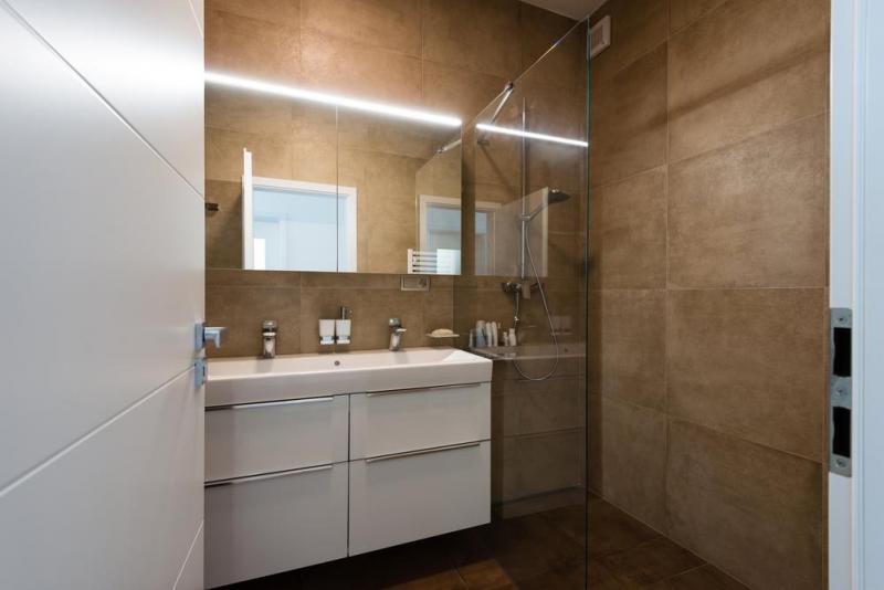 Pose de salle de bains &agrave; Arras, guide pratique et conseils